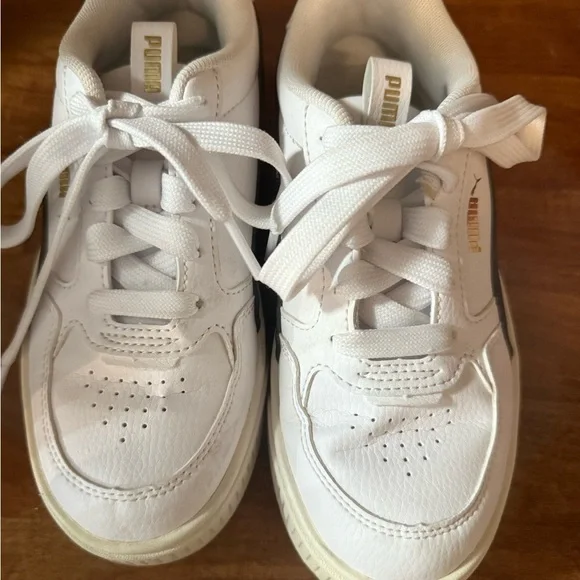 Puma Classic White Sneakers with Black Accent - Picture 2 of 6